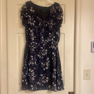 GAP dress navy blue floral print. Size M.